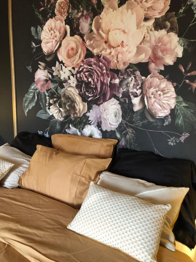 Maison De La Comtesse Bed & Breakfast